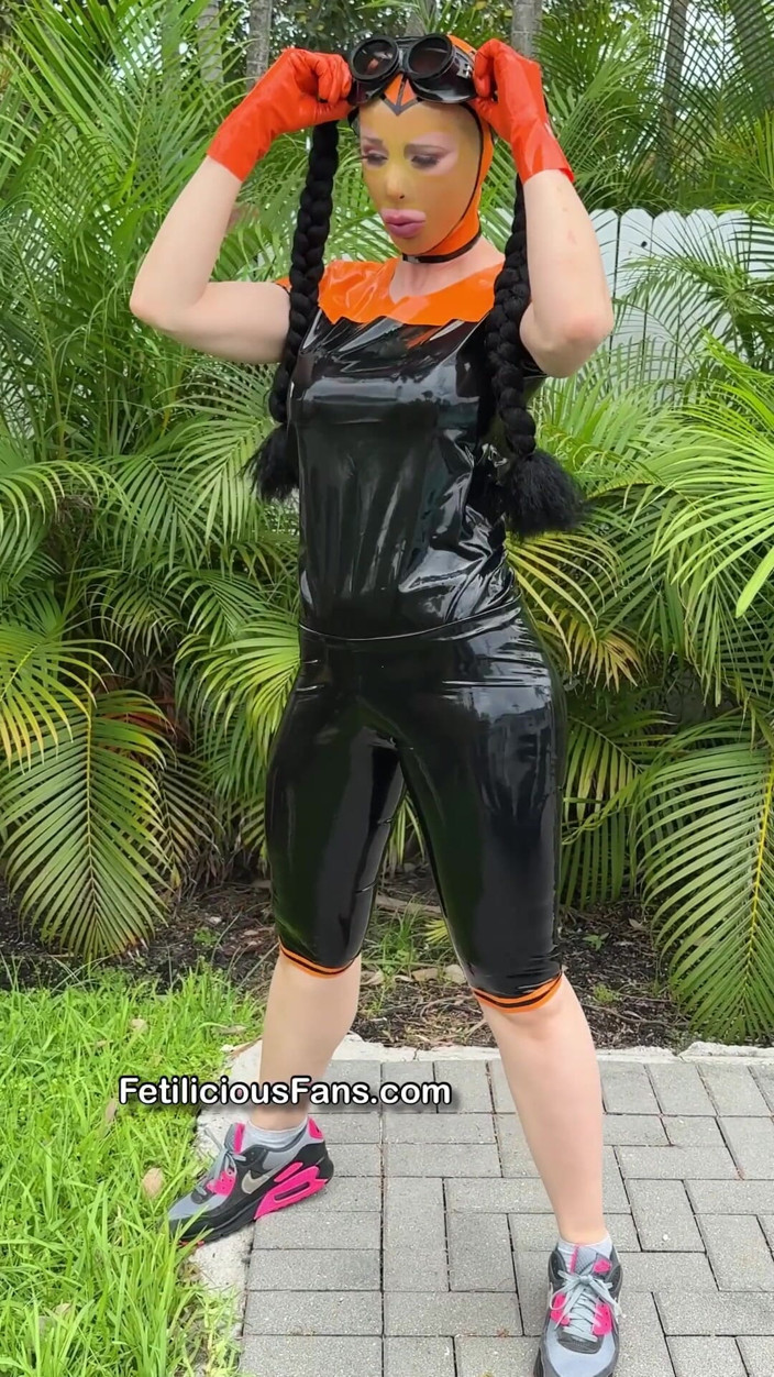 Miss_Fetilicious: Ready for a Special Game