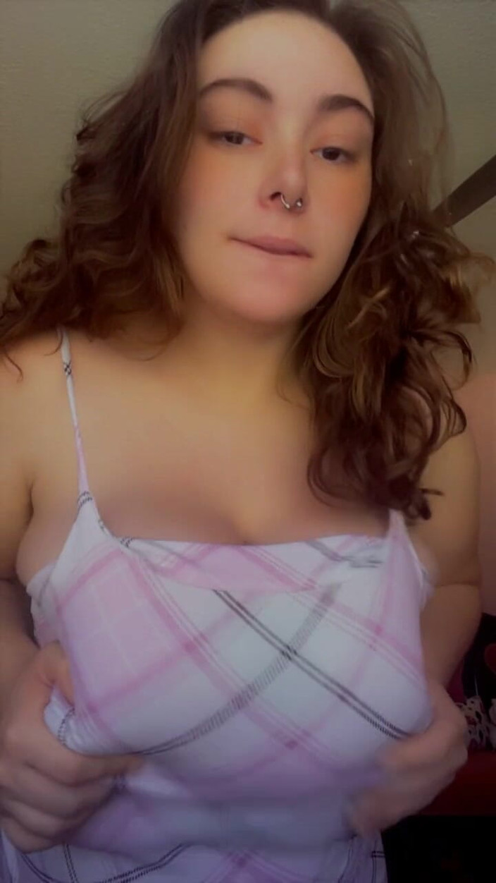 Mushroombitchx: Grávida milf auto mama chupando pt 2