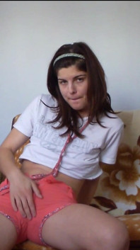 Sexy Teen Pee in Her Short Pants