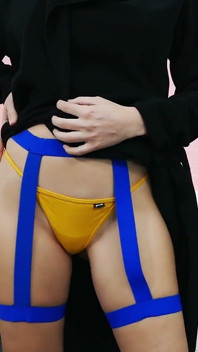 Britney 003 - Tight-Angels - hermosas tetas hermosas de nena de culo redondo y hinchado, labios afeitados belleza
