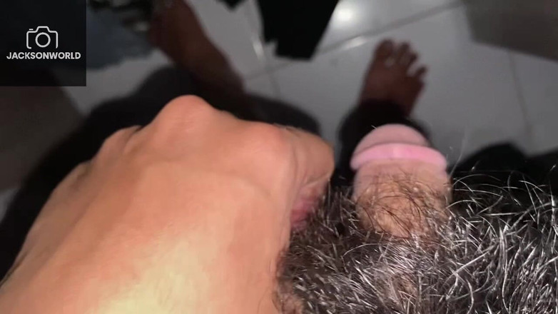Jackson World: Masturbándose en mi habitación tiempo de placer personal