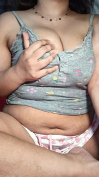 Desi Bhabhi Solo Private Video