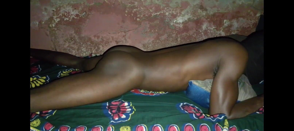 Masturbator emmy: Ngentot pantatku habis-habisan sama pacarnya 1