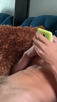 Chico curioso follando con un hombre gay