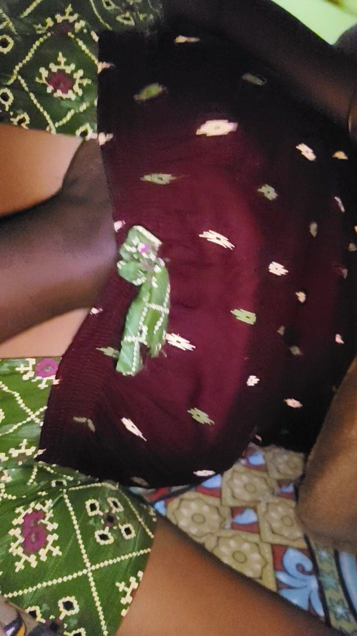 Sweet Couples: Nyepong kontol lembut istri tamil