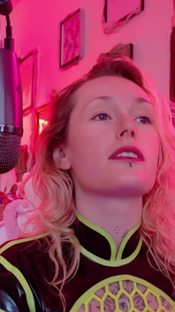 Femdom ritueel onderdanige gehoorzaamheid en controle