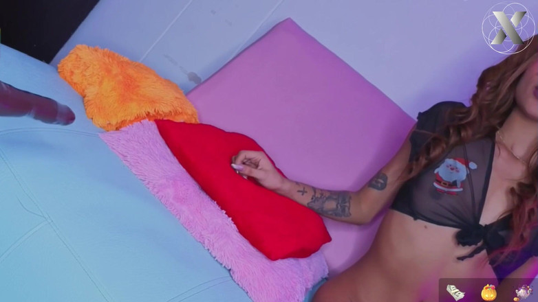 Squirt rain: ストラップ付きディルド - 強い女の子が彼女とセックス