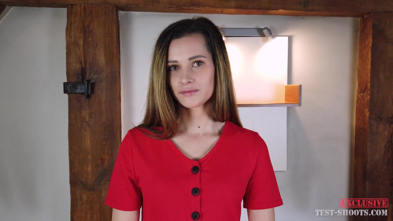 Test-Shoots: Nackt, hübscher amateur-teenager josie im nackten casting-video