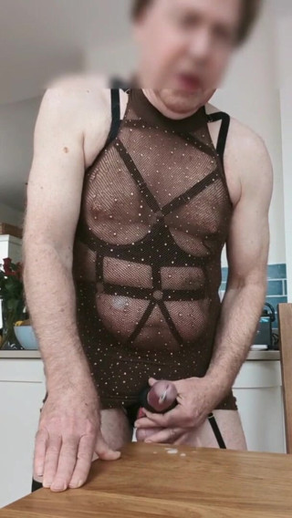 Bellhead: Divertimento in lingerie di un minuto