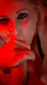 클래식 Julia Ann 스모킨