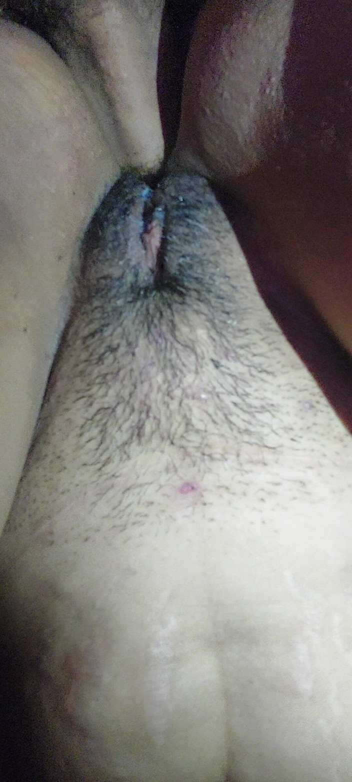 Renatinharj: 興奮した女の子の尻も尻も舐めてしまった