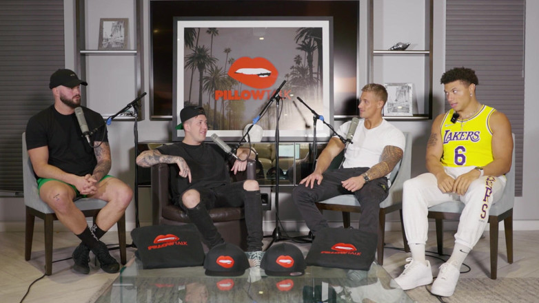 Pillow Talk: Honička s S*x Infront of Nathan!!