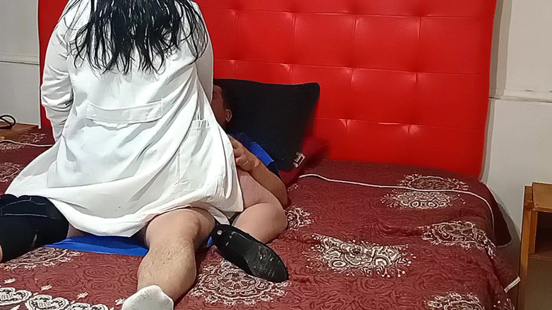 BBW Kelly Mom: Граю лікаря з вітчимом мого найкращого друга