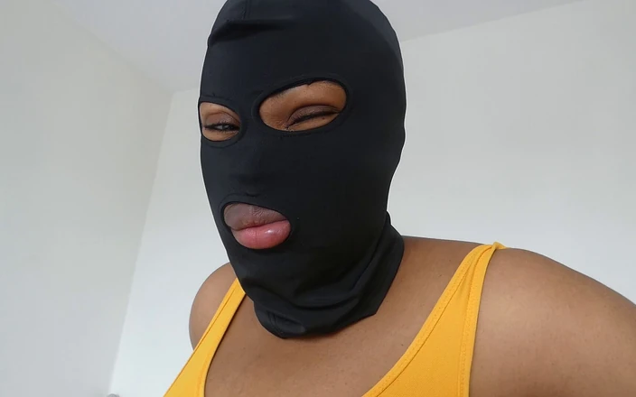 Kinky African MILF: कामुक अफ्रीकी चोदने लायक मम्मी - 2025-07-27 - faphouse - a