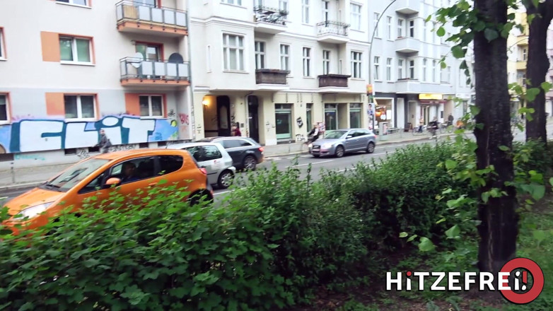 Hitzefrei: 거리에서 푹 빠져 낯선 룰루 건에게 따먹히는 독일 십대