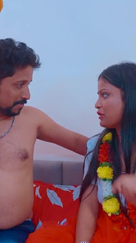 Trojka hardcore sexu mezi Desi Bahu, Beta a Sasur