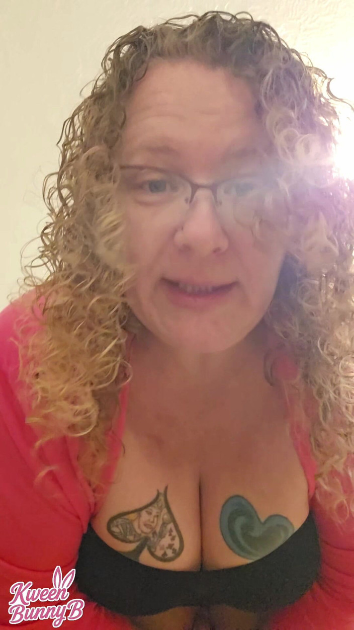 Kween Bunny B: Ms Tammy Mengajar Asas Makan Pepek