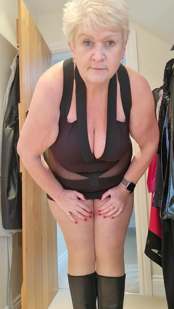 Uk Joolz: Je me baise à travers ces collants déchirés