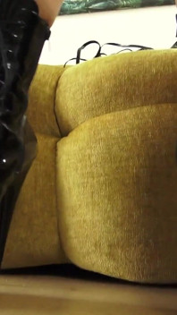 Ballbusting POV królowej Celiny!
