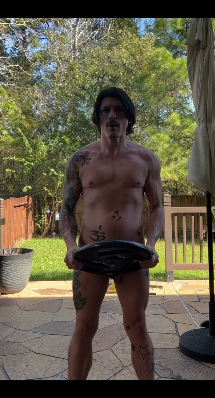 Andy Mendoza: Hey boy, come spot me