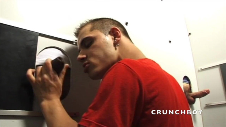 Crunch Boy: Zafer deliklerine büyük kokc emmek çok iyi