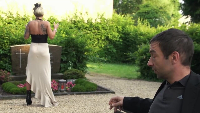 Deutschland porn: Những bà nội trợ hứng tình thèm muốn con cu...