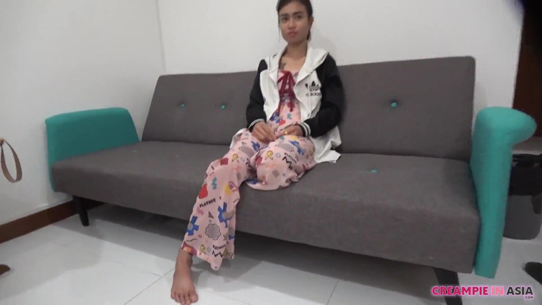 Creampie In Asia: Apabila dia berdiri, sperma keluar dari pepek