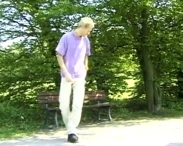 Deutsche Madchen: Busty German Woman Showing Her Moves Outdoors