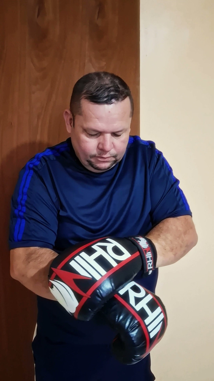Punchbagplz: Bulldozer Returns - Heavyweight POV Training