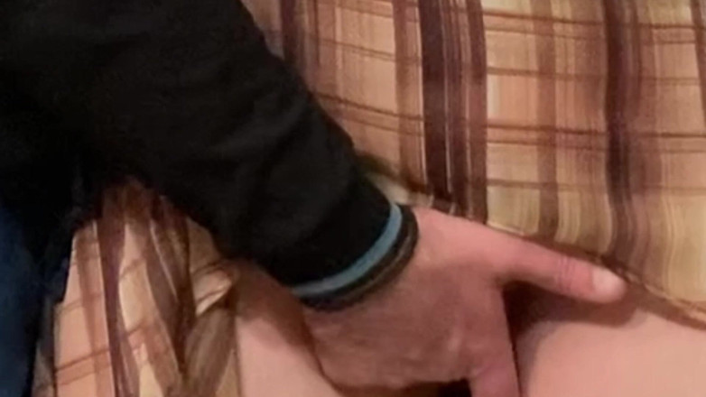 Niki studio: Người lạ đã đi quá xa, móc cua âm hộ của tôi trong...