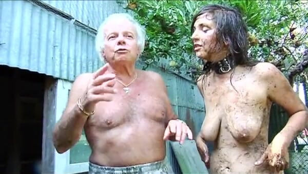 Java Consulting: Dirty girl gets shut off outdoors in the mud