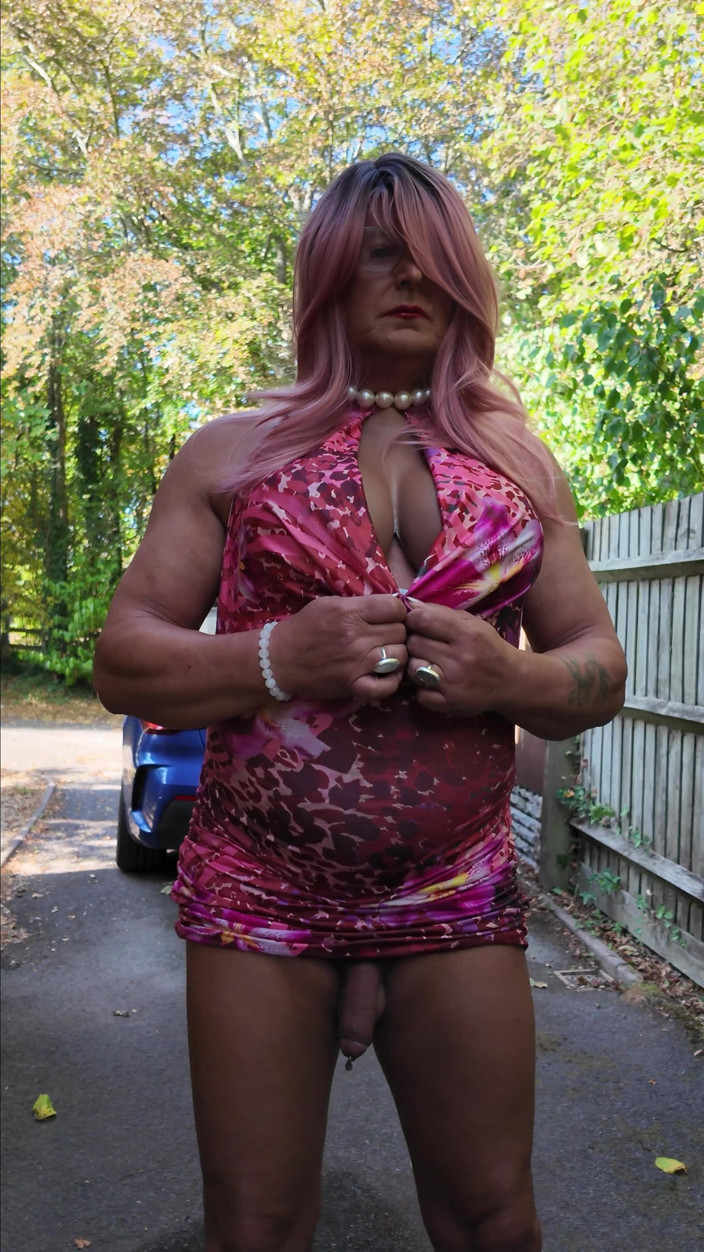 Kelly CD 2022: Sexy Crossdresser kellycd2022 in my summer dress and heels