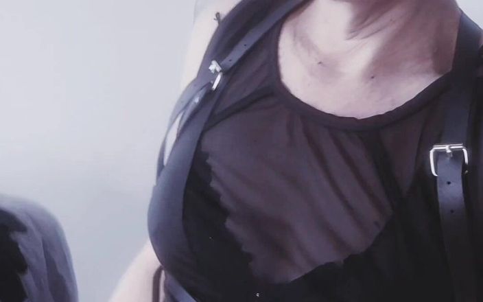 Sofy13: Kompilace sexy De MILF sofy