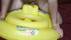 Inflatable Lovers: Žlutý splávek