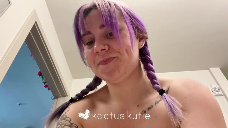 kactus kutie: Zu verschwitzt, um zur arbeit zu gehen