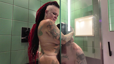 Domina Dark: Penganutnya selesai