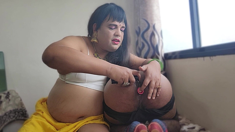 Indiansissychubby: Anal-training