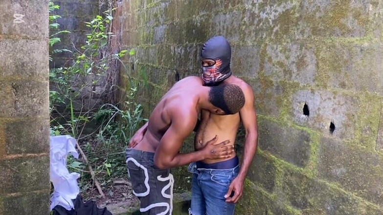 BlackDanie_production: Neem me mee naar het bos vul mijn kontgat met...