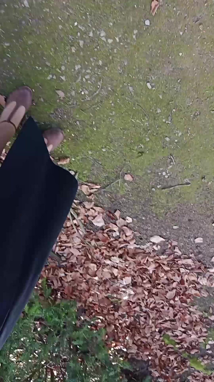 Mike Vonberg: Pacar Muslim saya menunjukkan vaginanya di luar taman.