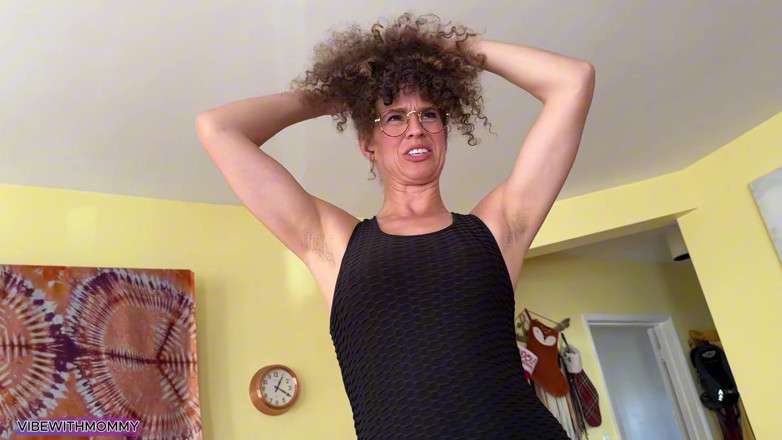 VibeWithMommy: Stepmom Fucks Stepsons Best Friend