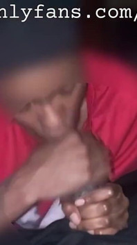 Brzy ho ošukám, ale teď jsem jen zaujatá kouřením jeho ptáka