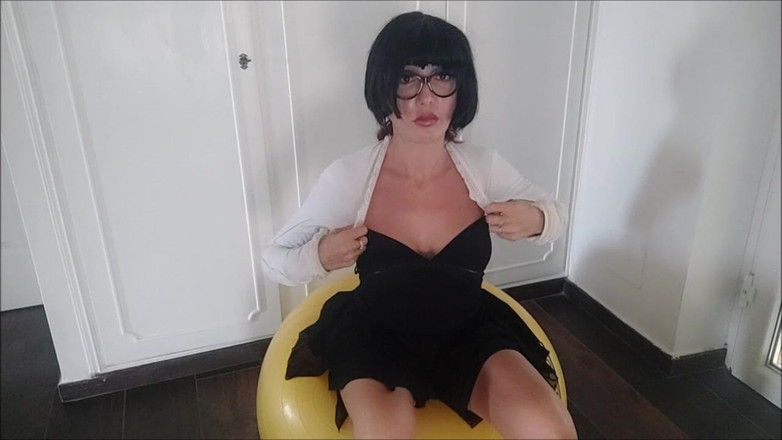 savannahamatoriale: Bagno e pipì molto bagnata: la mia passione