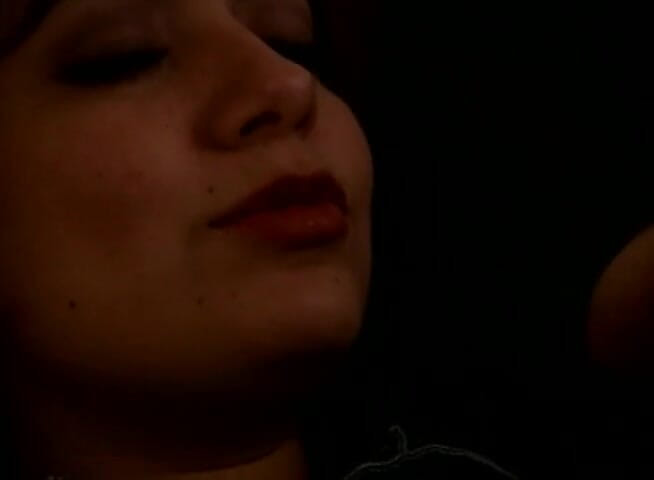 3some Bangers: Persembahan bagus dengan dua MILF bertetek besar yang sedang berseronok...