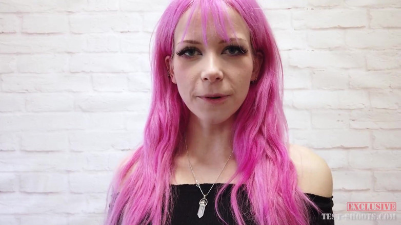 Test-Shoots: Casting video nudo con la bella ragazza cosplay lilly