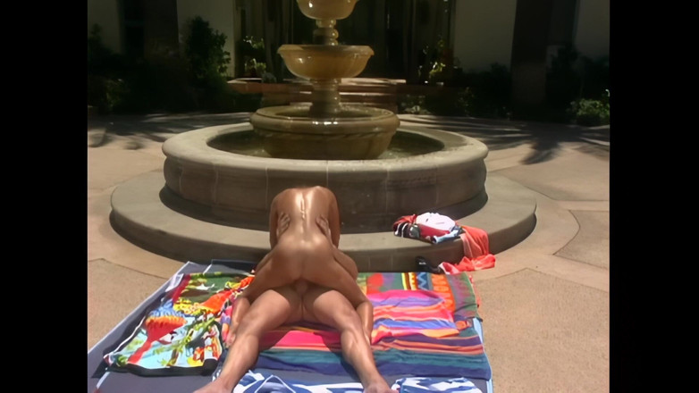 RATATATA!: Nici Sterling: Smyslná kráska šukána u fontány