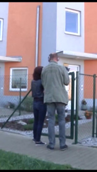 Blond brud knullas av sin partner efter intervjun