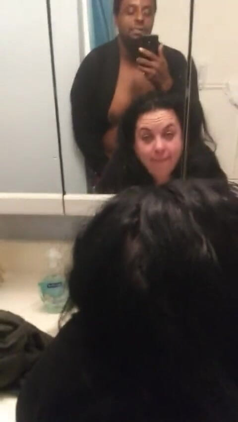 Anal_Angi_Rose: Une salope prend une grosse bite noire dans le cul à...