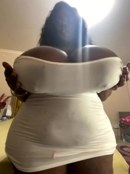 Legendary Booty Overdose: Zieh mich aus, nackt