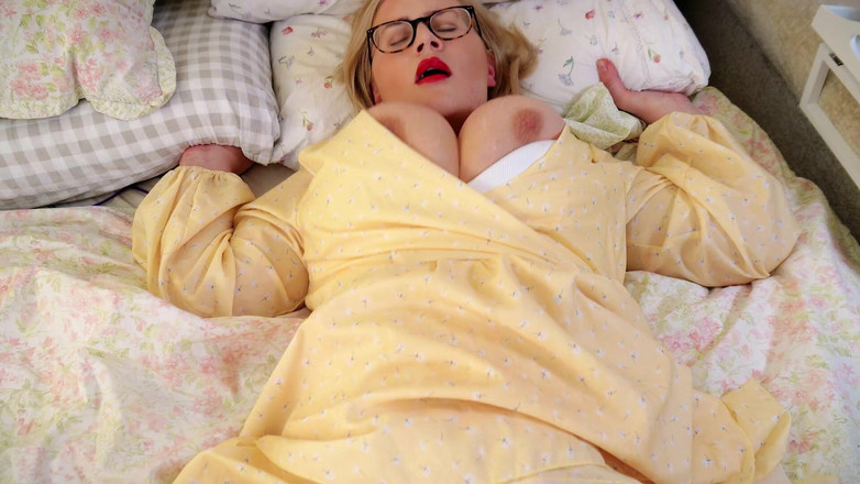 JessieHH: 出轨的宗教妻子高清