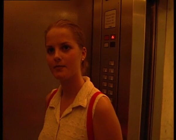YOUR FIRST PORN: Softclip Schuechterne Nicole Ist Neugierig - Softclip Shy Nicole je zvědavá